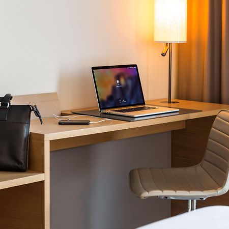 Pullman Basel Europe Hotel Екстериор снимка