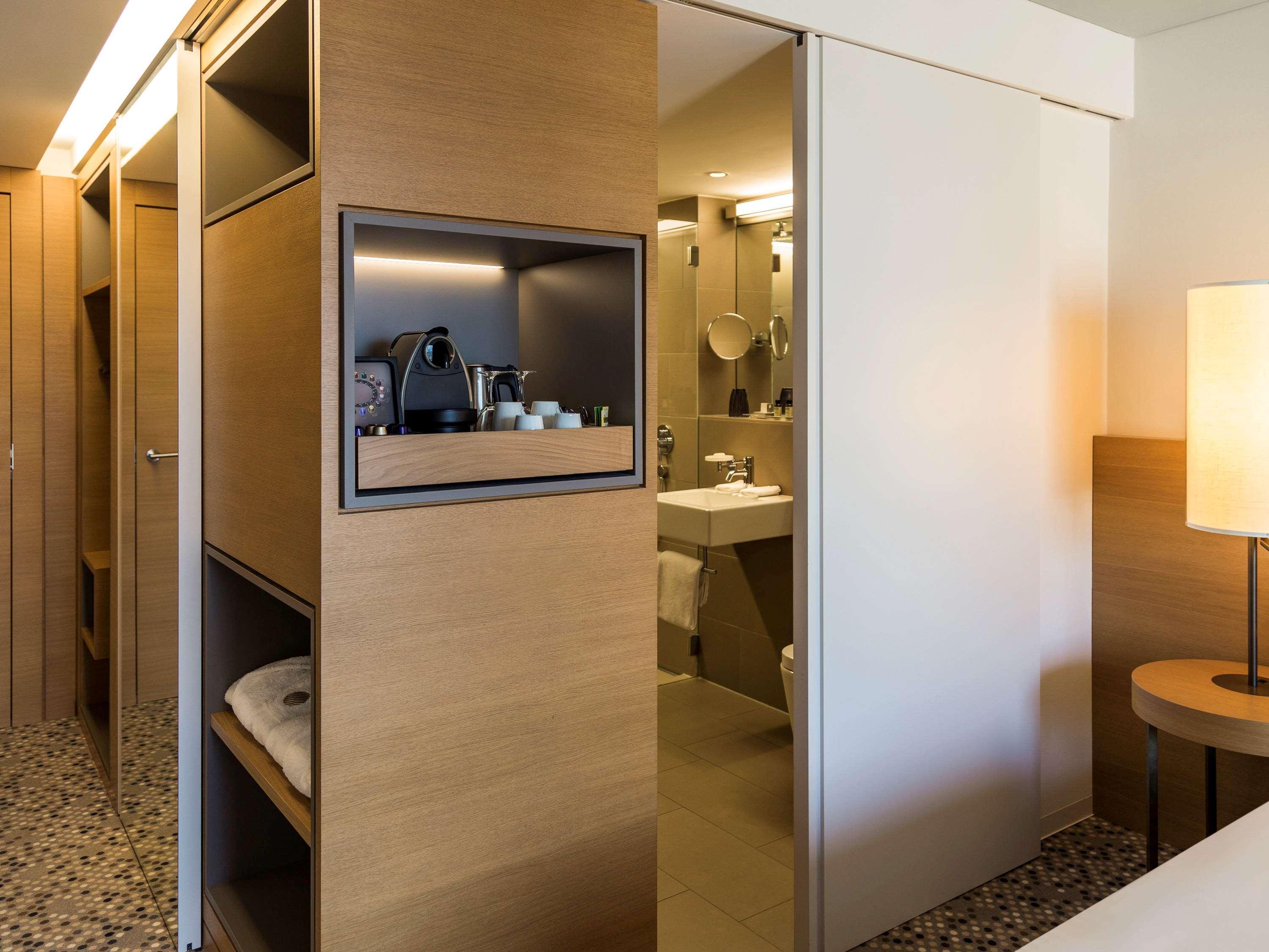 Pullman Basel Europe Hotel Екстериор снимка