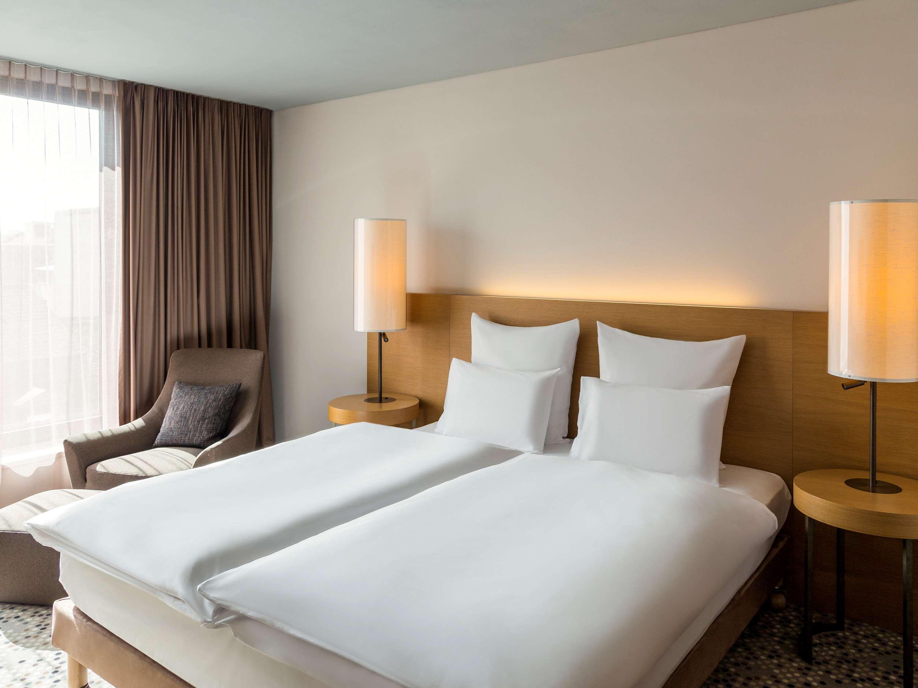 Pullman Basel Europe Hotel Екстериор снимка