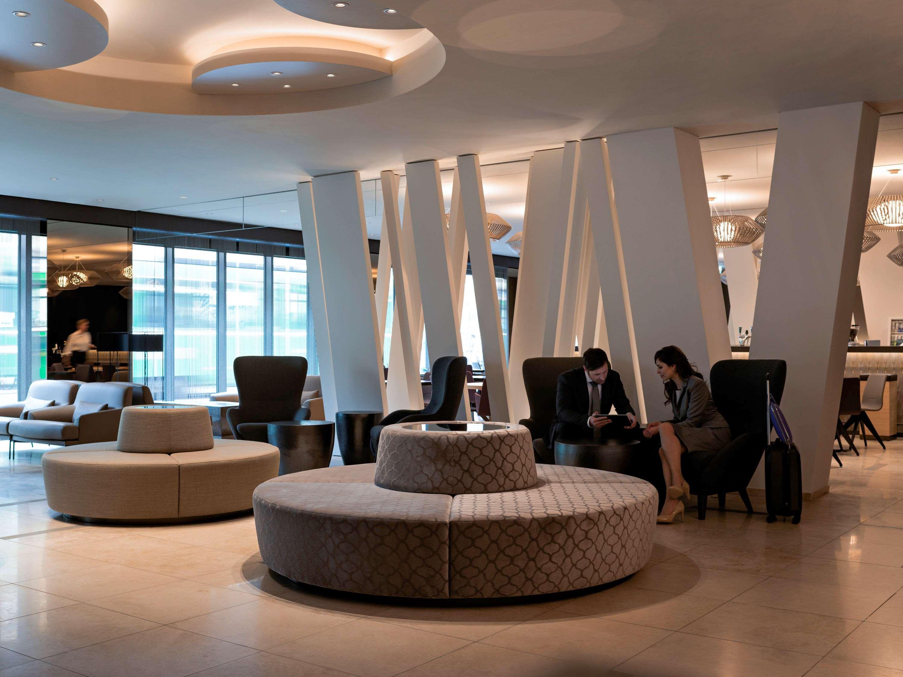 Pullman Basel Europe Hotel Екстериор снимка