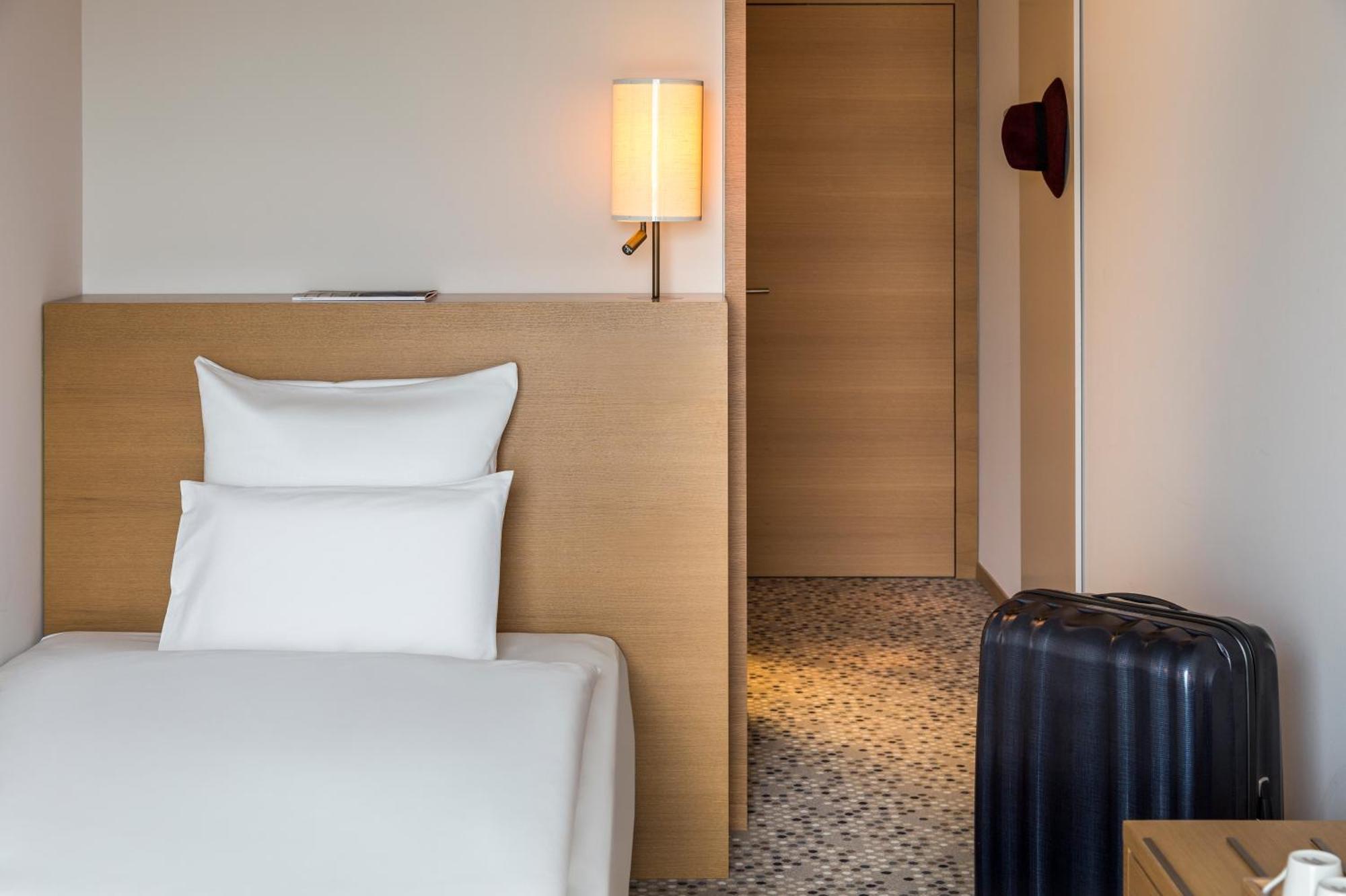 Pullman Basel Europe Hotel Стая снимка